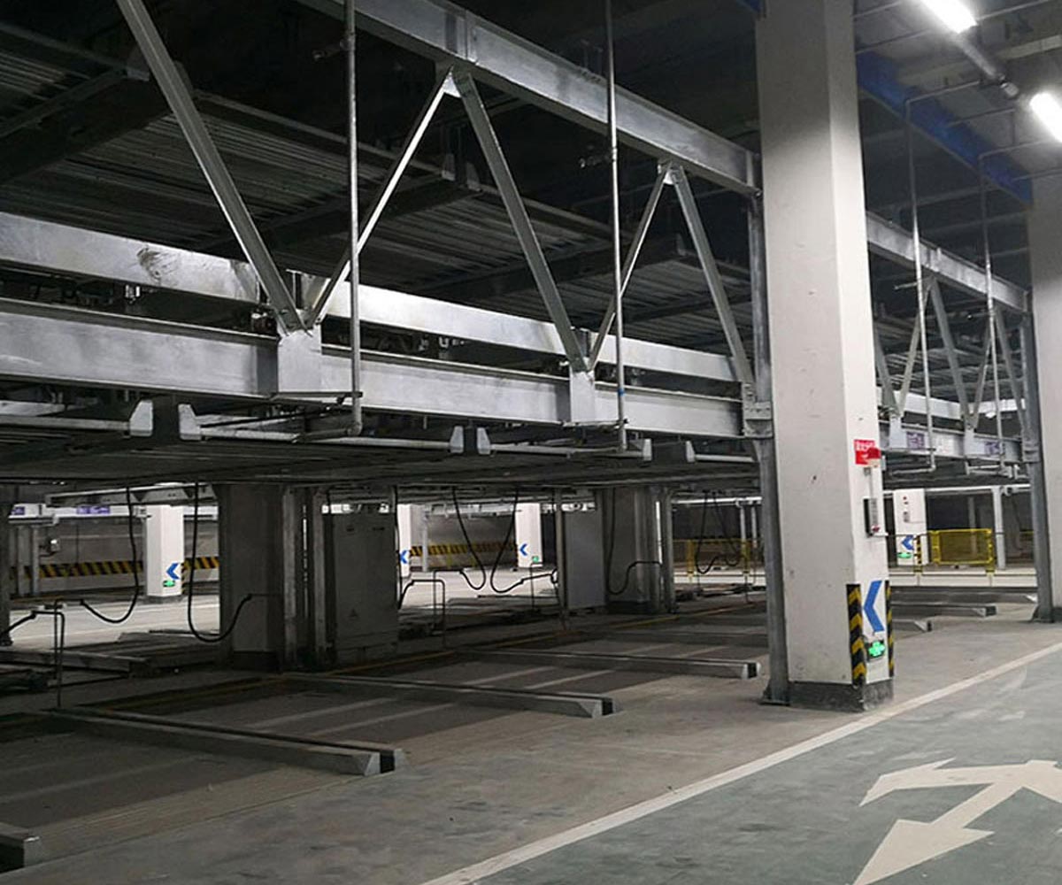 富源交通樞紐停車庫